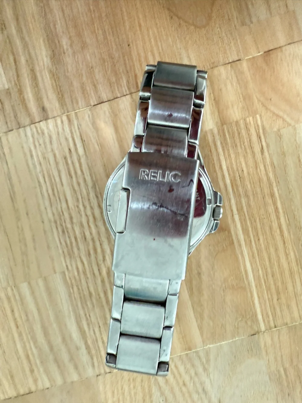 Relic mens silver tone watch NEW BATTEEY